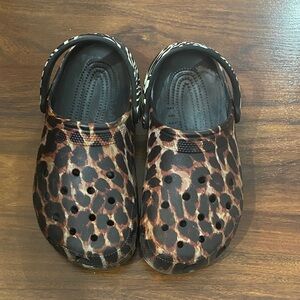 Crocs Classic Animal Remix Clogs Brown & Black Size M7 W9 Cheetah Zebra Print 🦓🐆